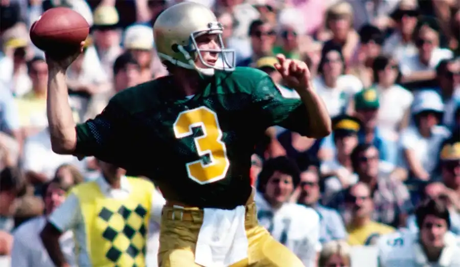 Joe Montana throwing a pass for Notre Dame during the 1977 championship season