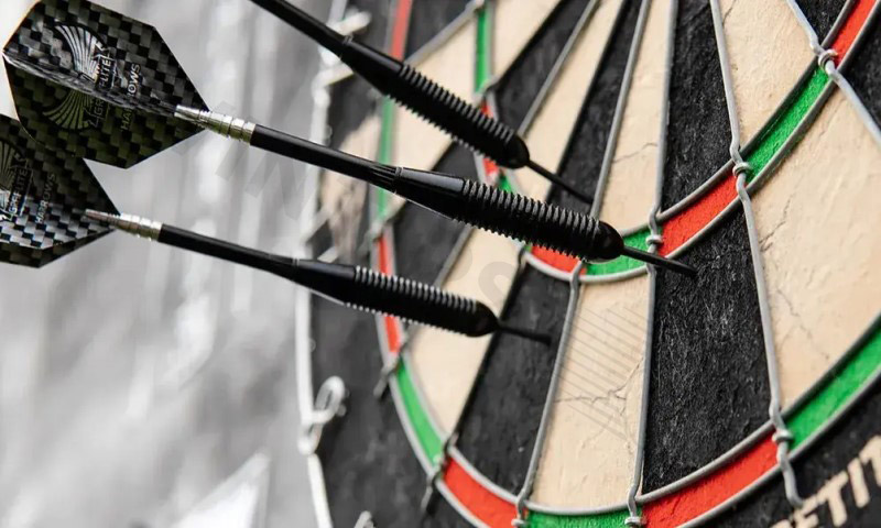 In-play betting has gained significant popularity in darts due to its ability to offer fresh opportunities as the match progresses