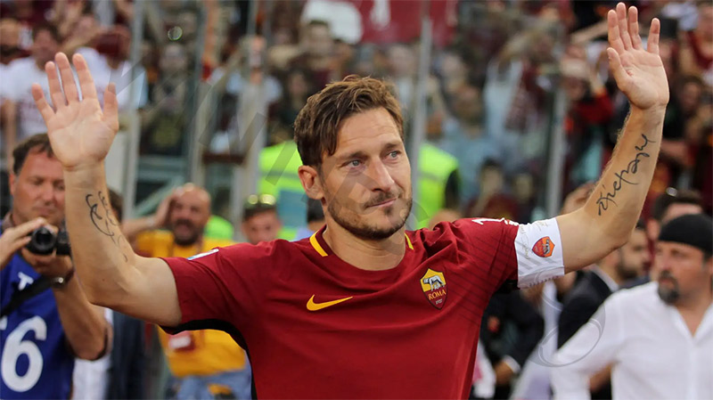 Serie a top scorers:  Francesco Totti - 250 goals