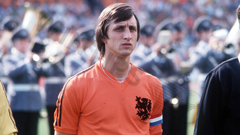 Top assist all time football: Johan Cruyff (358 assists)