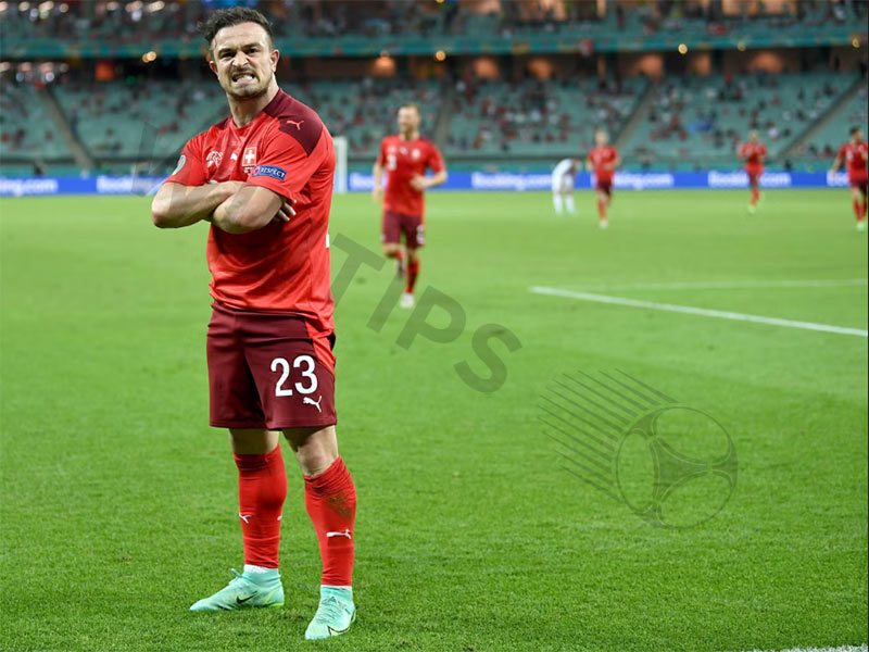 Shortest football player in the world​: Xherdan Shaqiri - 5'5 feet tall