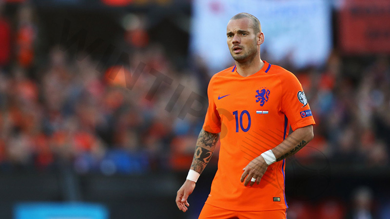 Famous bald football players: Wesley Sneijder