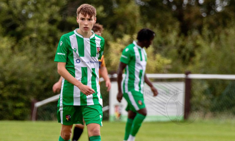 epresenting Rusthall in their 5-2 triumph over Chatham Town, Lyons’ sensational strike came just 2.52 seconds after the opening whistle