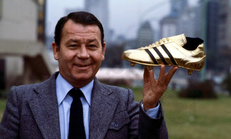 Who has scored the most goals in a World Cup? Just Fontaine holds a unique record: all 13 of his World Cup goals came in a single tournament