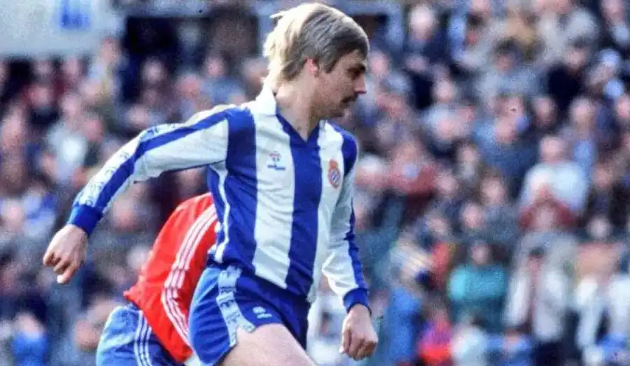 John Lauridsen - Tactical midfielder suitable for first assist, long shot and total goalsd pressing matches