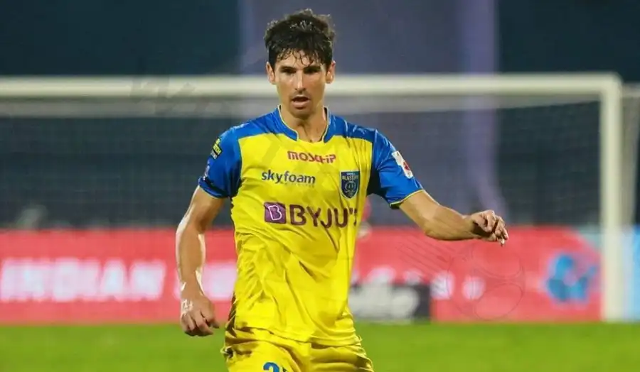 Vicente Gómez – Versatile midfielder, balancing attack and defense effectively