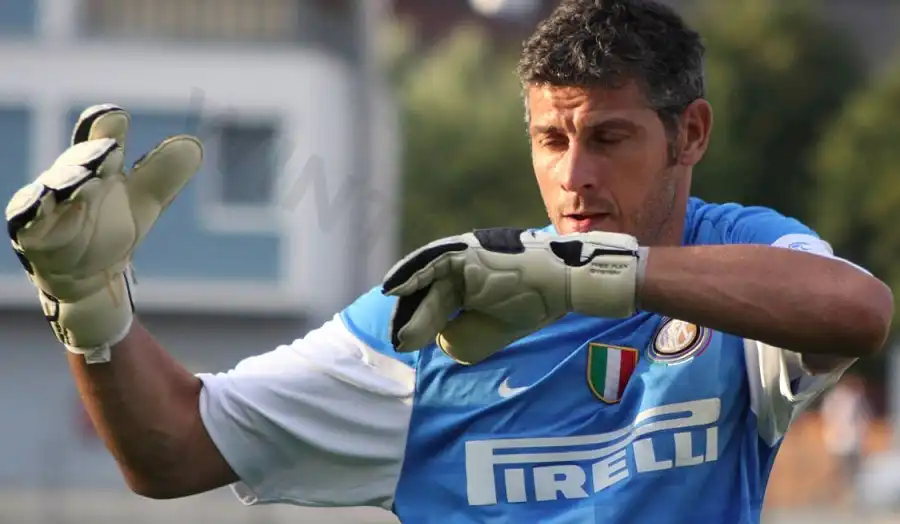 Francesco Toldo – Goalkeeper with quick reflexes and excellent penalty saver