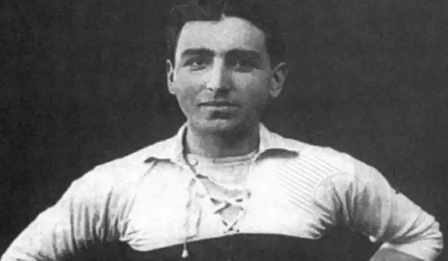  Renzo De Vecchi is Genoa's greatest legend