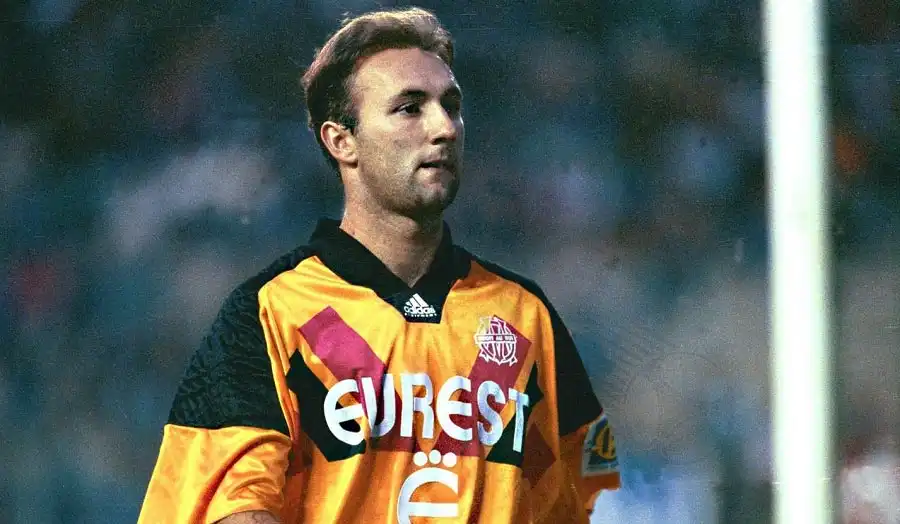 Fabien Barthez - Excellent goalkeeper who helped Marseille win C1 in 1993, stood out with his calm demeanor