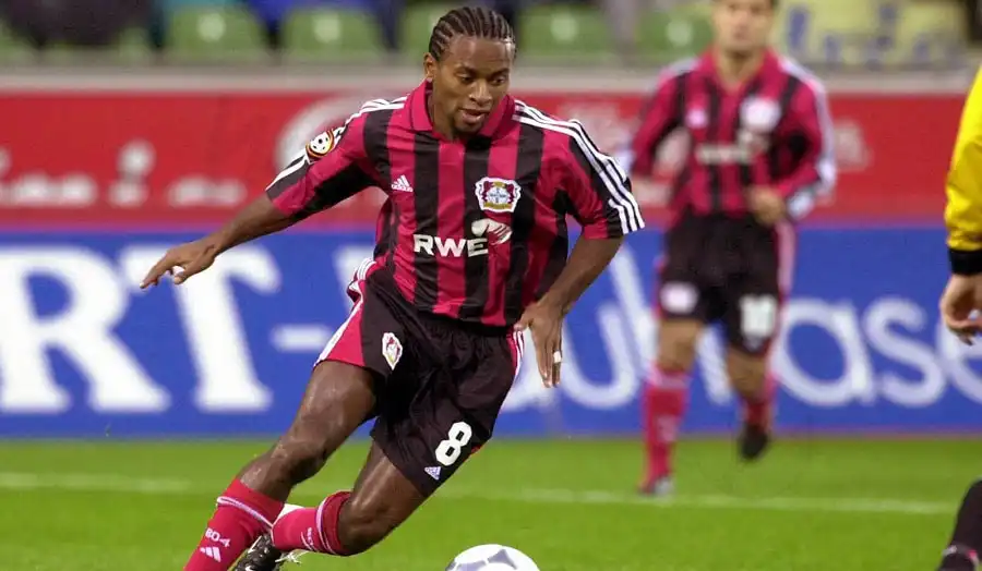 Ze Roberto - Versatile player, creating breakthroughs from both wings