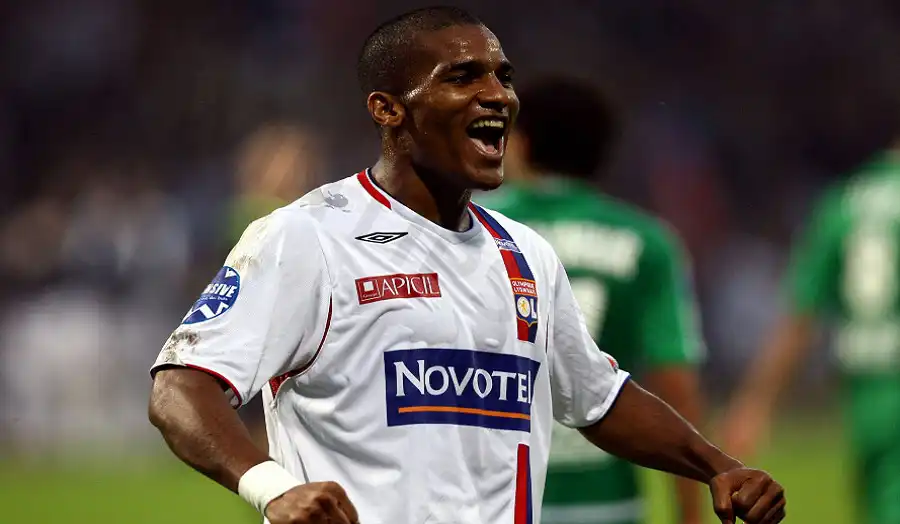 Florent Malouda - Left-wing breakthrough specialist, strategic weapon in the period when Lyon had no rivals in France