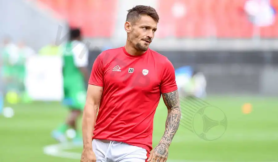 Mathieu Debuchy – The complete defender, solid on the right wing for a decade