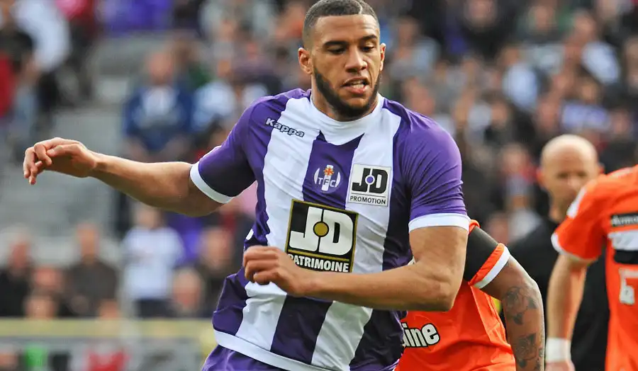 Étienne Capoue - All-round defensive midfielder, solid defender good long-range shooter, mainstay in midfield 2007–2013