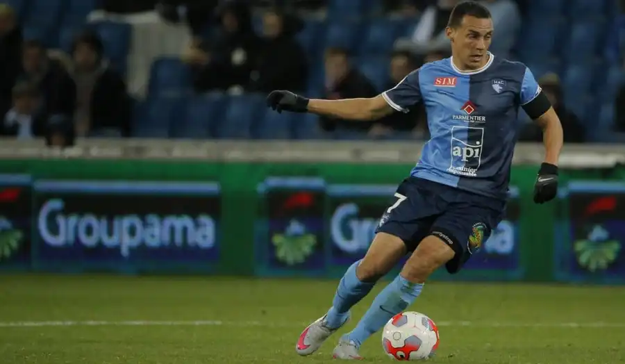 Jean-Pascal Fontaine - The midfielder who controlled the play, spent his entire career with the blue team