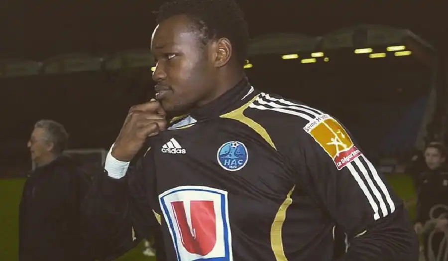 Steve Mandanda - The calm goalkeeper, from Le Havre to the top of the world