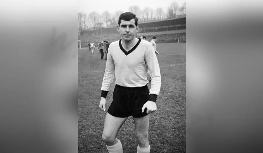 Lothar Emmerich - Legendary player, scored many goals to help Dortmund win