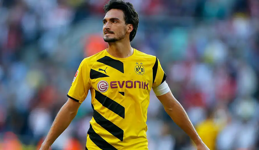 Mats Hummels - Smart center back, organizes defense and supports attack effectively