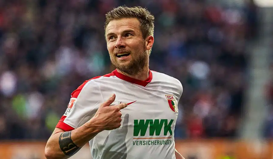 Daniel Baier – The irreplaceable conductor in Augsburg's midfield