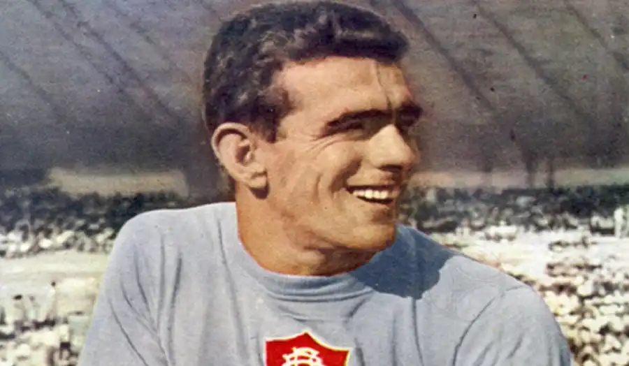 Castilho – The brave goalkeeper, playing with 8 fingers for the love of the club