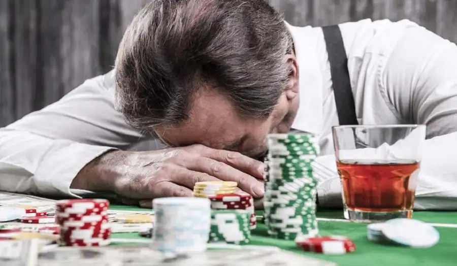Do not bet big to avoid the risk of heavy losses