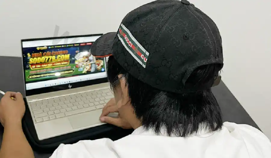 Playing at a reputable foreign casino will be safe and difficult to detect