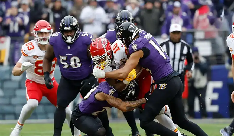 Fantasy football drafting strategy – flexibility and waiver wire pickups for defensive players