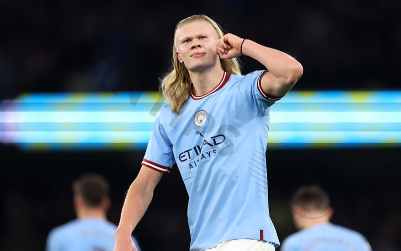 While playing in the Bundesliga, Erling Haaland grew long hair