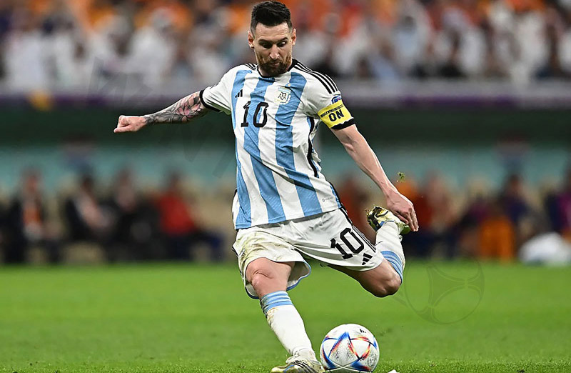 L. Messi is a player esteemed both in real life and in virtual football games