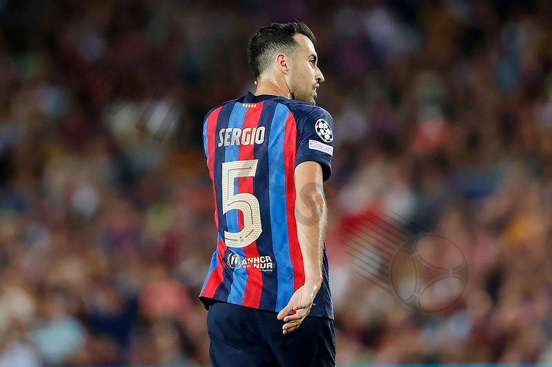 S. Busquets’ career is associated with the number 5 shirt