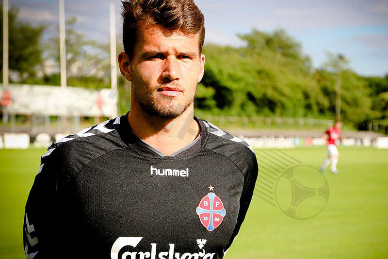 Bloch Jorgensen is still the tallest goalkeeper in the world