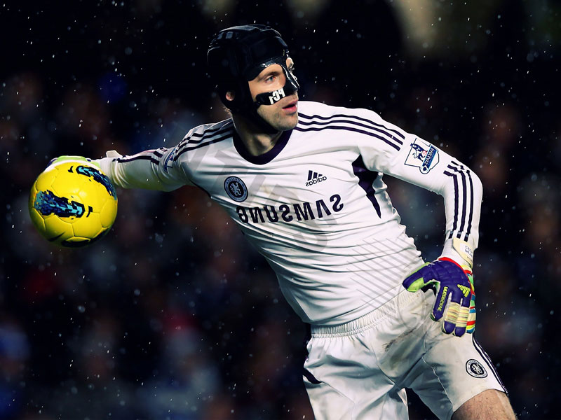 Cech’s wearing a hat while playing is from a serious injury in the past