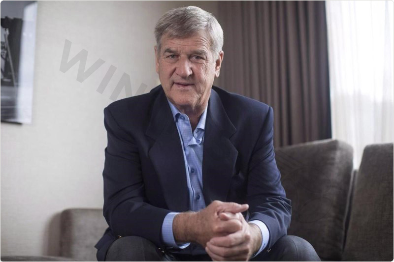 Bobby Orr - ice hockey's greatest offensive defender