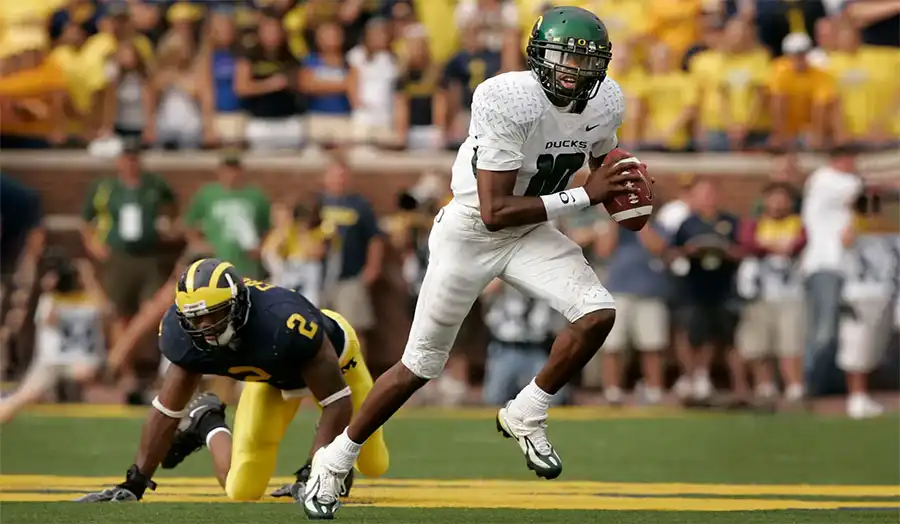 Dennis Dixon, Oregon dual-threat quarterback
