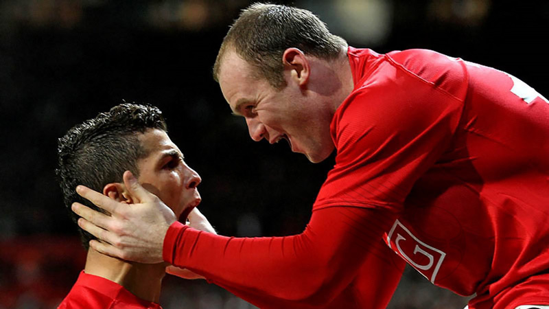 Rooney with Ronado in a Man Utd shirt is really scary